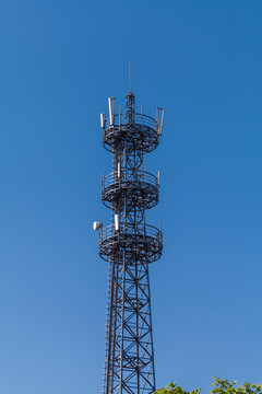 聯(lián)通鐵塔 構(gòu)筑現(xiàn)代通信網(wǎng)絡(luò)的堅(jiān)實(shí)脊梁